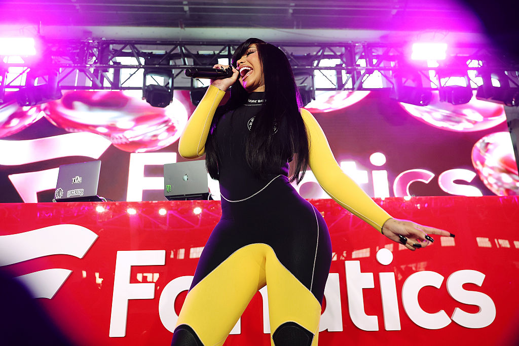 Cardi B Didn’t Let a Fall Kill Her Vibe — She Turned It Into a Moment
