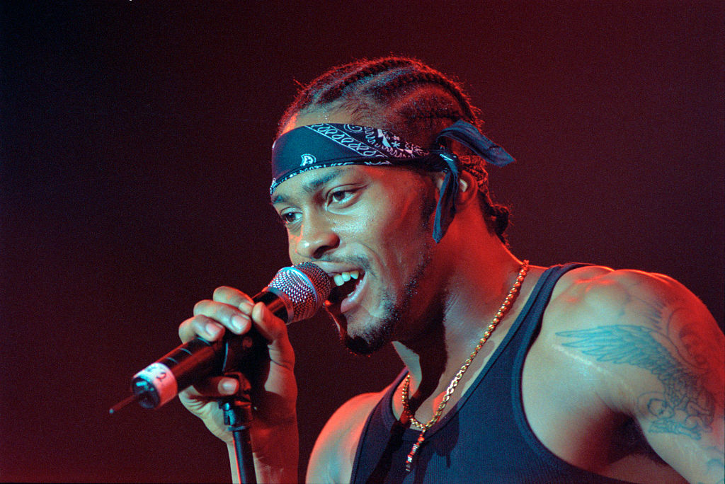 D’Angelo — Neo-Soul Game Changer

His album Brown Sugar changed R&B forever and Voodoo reshaped the soul soundscape — his artistry influenced millions.